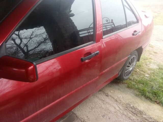 Червоний Сеат Toledo, об'ємом двигуна 1.6 л та пробігом 300 тис. км за 1000 $, фото 1 на Automoto.ua