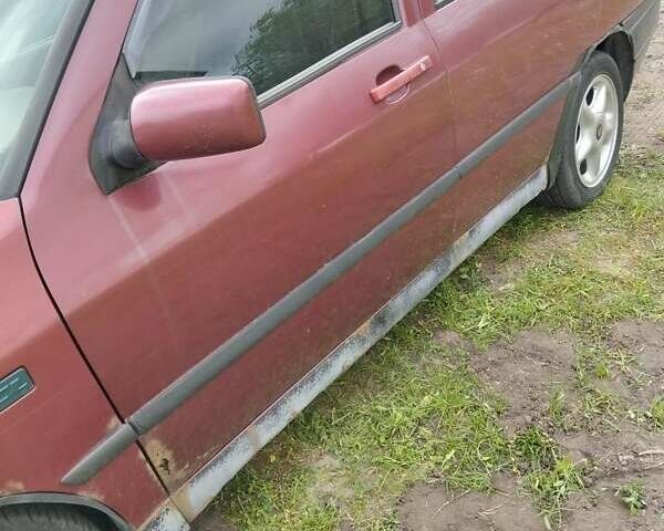 Красный Сеат Толедо, объемом двигателя 1.8 л и пробегом 370 тыс. км за 1400 $, фото 1 на Automoto.ua