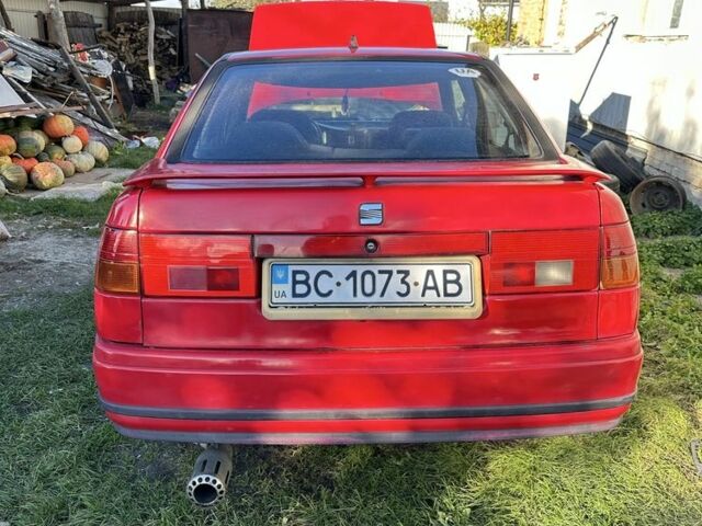 Сеат Толедо 1993 в Львове на Automoto.ua Красный Сеат Толедо, объемом двигателя 1.8 л и пробегом 270 тыс. км за 950 $, фото 5 на Automoto.ua