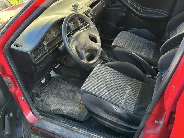 Сеат Толедо 1993 в Львове на Automoto.ua Красный Сеат Толедо, объемом двигателя 1.8 л и пробегом 270 тыс. км за 950 $, фото 2 на Automoto.ua