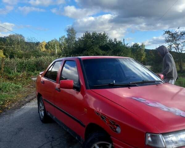 Сеат Toledo 1993 у Вінниці на Automoto.ua Червоний Сеат Toledo, об'ємом двигуна 2 л та пробігом 200 тис. км за 1500 $, фото 2 на Automoto.ua