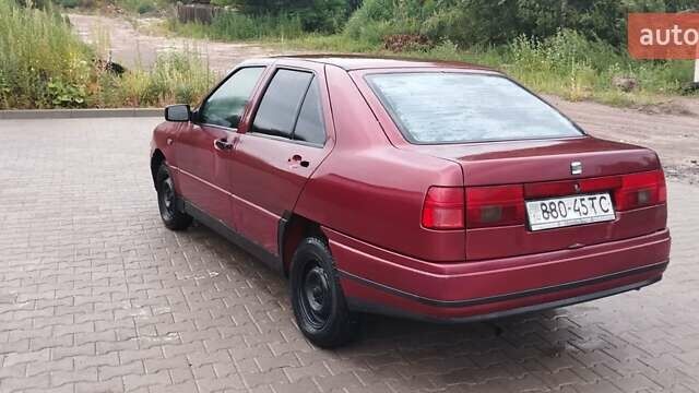 Червоний Сеат Toledo, об'ємом двигуна 1.8 л та пробігом 421 тис. км за 1200 $, фото 8 на Automoto.ua