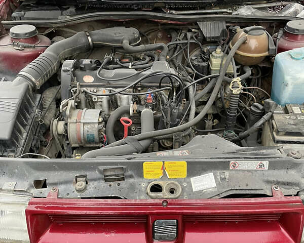 Червоний Сеат Toledo, об'ємом двигуна 1.78 л та пробігом 255 тис. км за 1600 $, фото 8 на Automoto.ua