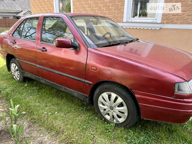 Червоний Сеат Toledo, об'ємом двигуна 1.8 л та пробігом 328 тис. км за 1400 $, фото 1 на Automoto.ua