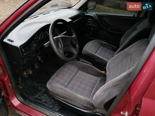 Червоний Сеат Toledo, об'ємом двигуна 1.9 л та пробігом 300 тис. км за 1550 $, фото 16 на Automoto.ua
