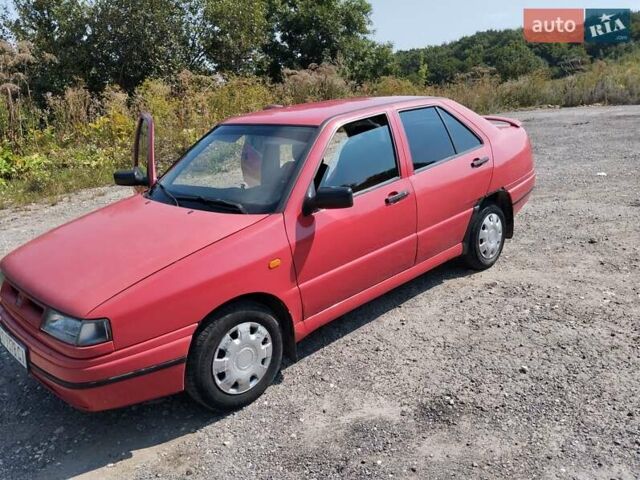 Красный Сеат Толедо, объемом двигателя 1.6 л и пробегом 309 тыс. км за 1350 $, фото 6 на Automoto.ua