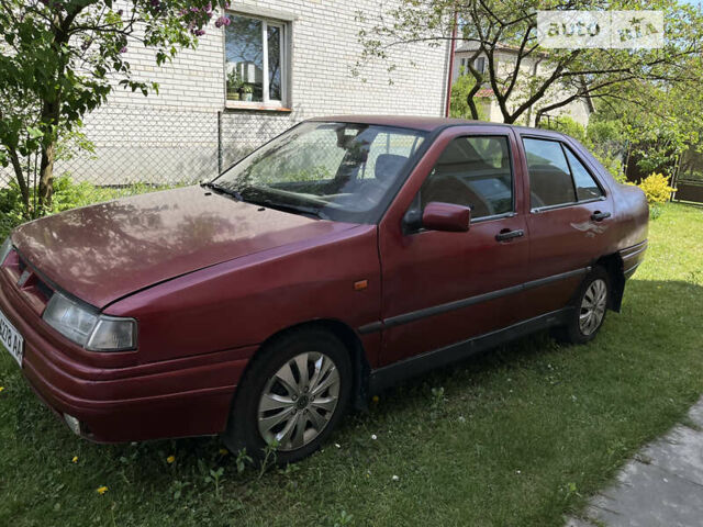 Червоний Сеат Toledo, об'ємом двигуна 1.8 л та пробігом 328 тис. км за 1400 $, фото 2 на Automoto.ua