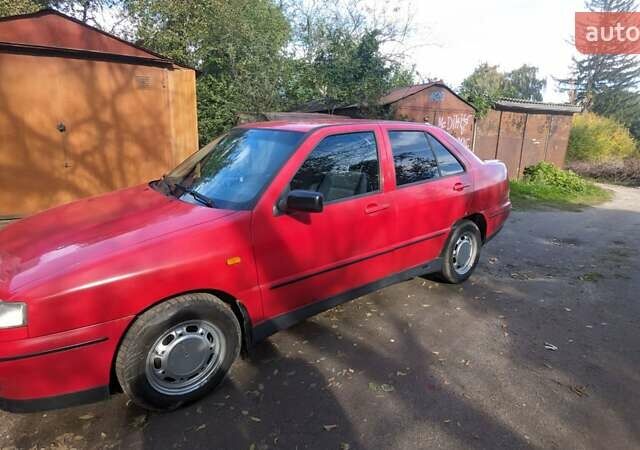 Червоний Сеат Toledo, об'ємом двигуна 1.6 л та пробігом 311 тис. км за 1600 $, фото 6 на Automoto.ua