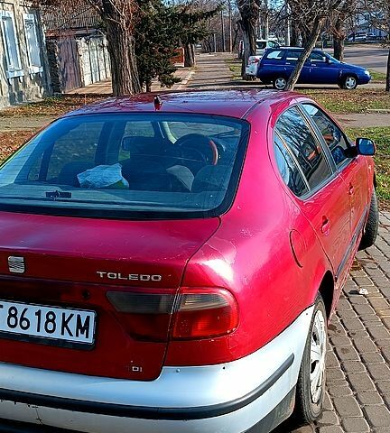 Красный Сеат Толедо, объемом двигателя 2 л и пробегом 200 тыс. км за 1000 $, фото 1 на Automoto.ua