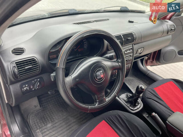 Красный Сеат Толедо, объемом двигателя 1.8 л и пробегом 423 тыс. км за 2950 $, фото 10 на Automoto.ua
