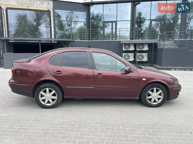 Красный Сеат Толедо, объемом двигателя 1.8 л и пробегом 423 тыс. км за 2950 $, фото 3 на Automoto.ua