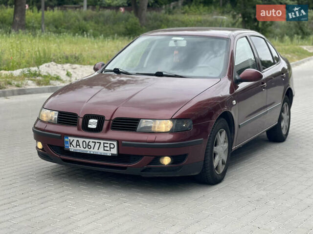 Красный Сеат Толедо, объемом двигателя 1.8 л и пробегом 423 тыс. км за 2950 $, фото 2 на Automoto.ua