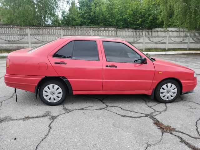 Сеат Толедо 1992 в Киеве на Automoto.ua Красный Сеат Толедо, объемом двигателя 1.8 л и пробегом 400 тыс. км за 1550 $, фото 2 на Automoto.ua