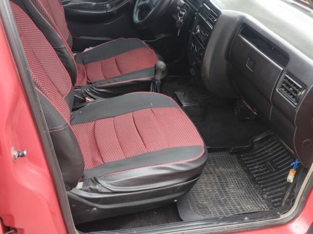 Сеат Толедо 1992 в Киеве на Automoto.ua Красный Сеат Толедо, объемом двигателя 1.8 л и пробегом 400 тыс. км за 1550 $, фото 3 на Automoto.ua