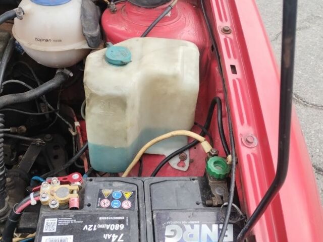 Сеат Толедо 1992 в Киеве на Automoto.ua Красный Сеат Толедо, объемом двигателя 1.8 л и пробегом 400 тыс. км за 1550 $, фото 4 на Automoto.ua