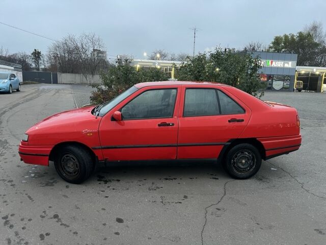 Червоний Сеат Toledo, об'ємом двигуна 1.6 л та пробігом 301 тис. км за 1200 $, фото 1 на Automoto.ua