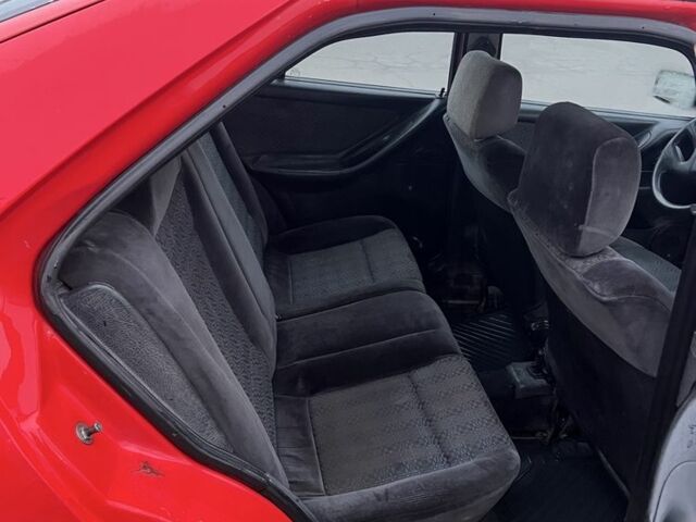 Червоний Сеат Toledo, об'ємом двигуна 1.6 л та пробігом 301 тис. км за 1200 $, фото 6 на Automoto.ua