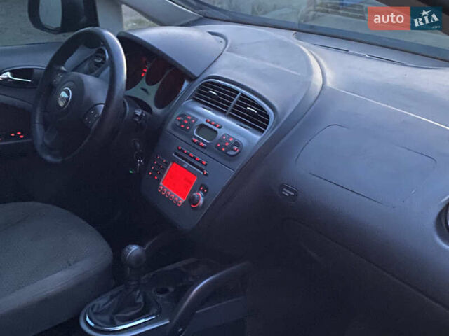 Сеат Toledo, об'ємом двигуна 1.6 л та пробігом 200 тис. км за 4900 $, фото 3 на Automoto.ua