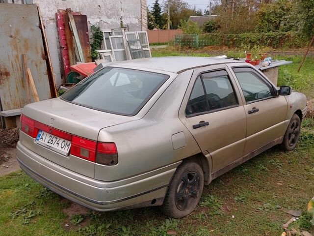 Сірий Сеат Toledo, об'ємом двигуна 1.6 л та пробігом 300 тис. км за 1400 $, фото 2 на Automoto.ua