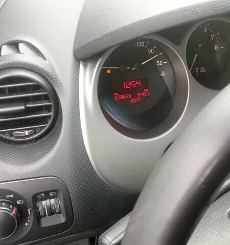 Серый Сеат Толедо, объемом двигателя 1.6 л и пробегом 228 тыс. км за 3700 $, фото 7 на Automoto.ua