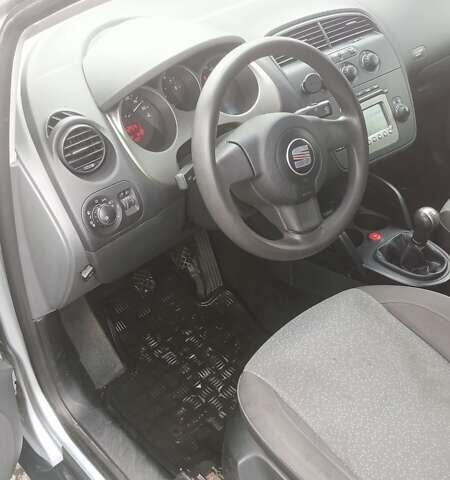 Серый Сеат Толедо, объемом двигателя 1.6 л и пробегом 228 тыс. км за 3700 $, фото 6 на Automoto.ua