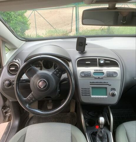 Серый Сеат Толедо, объемом двигателя 2 л и пробегом 300 тыс. км за 3800 $, фото 1 на Automoto.ua