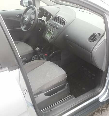 Серый Сеат Толедо, объемом двигателя 1.6 л и пробегом 228 тыс. км за 3700 $, фото 4 на Automoto.ua