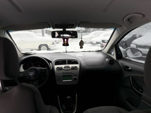 Серый Сеат Толедо, объемом двигателя 2 л и пробегом 269 тыс. км за 4850 $, фото 5 на Automoto.ua