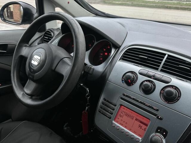 Сірий Сеат Toledo, об'ємом двигуна 1.9 л та пробігом 288 тис. км за 2250 $, фото 7 на Automoto.ua