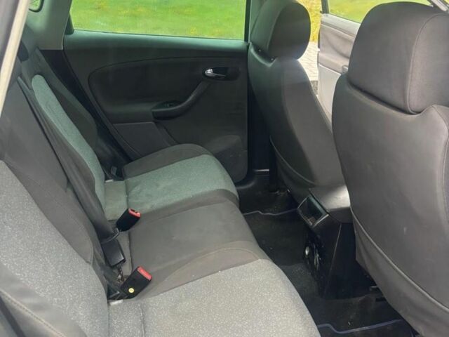 Серый Сеат Толедо, объемом двигателя 1.9 л и пробегом 300 тыс. км за 2200 $, фото 9 на Automoto.ua