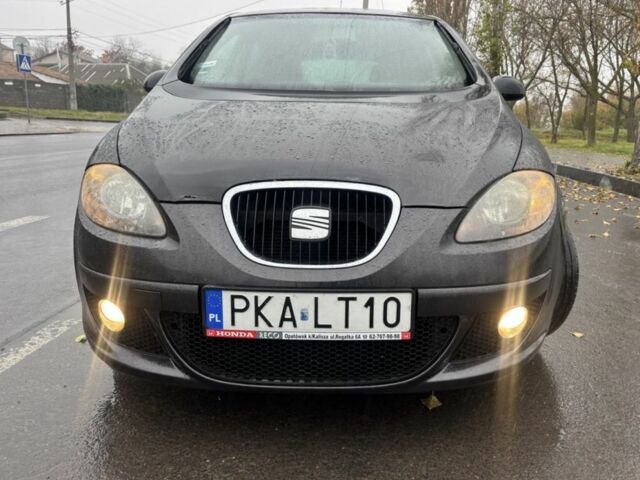 Серый Сеат Толедо, объемом двигателя 1.9 л и пробегом 300 тыс. км за 2200 $, фото 1 на Automoto.ua