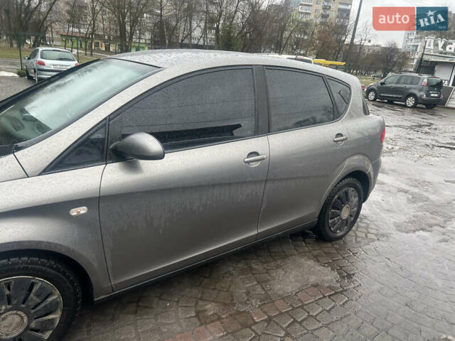 Серый Сеат Толедо, объемом двигателя 1.9 л и пробегом 280 тыс. км за 5000 $, фото 2 на Automoto.ua