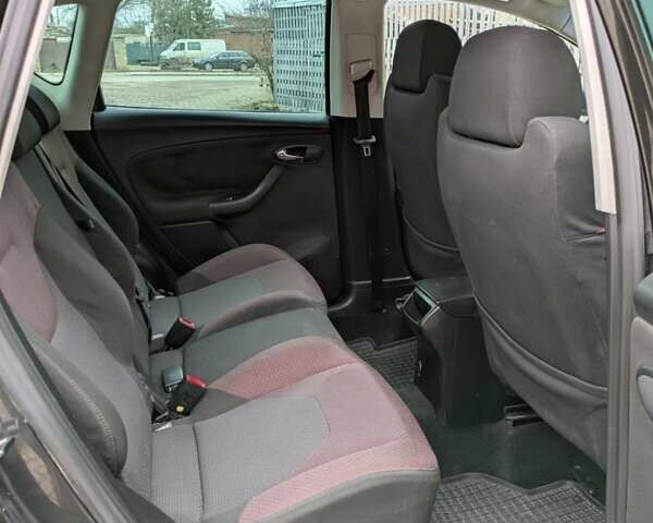 Сірий Сеат Toledo, об'ємом двигуна 2 л та пробігом 300 тис. км за 5200 $, фото 9 на Automoto.ua