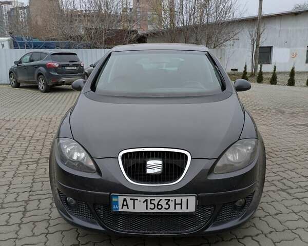 Сірий Сеат Toledo, об'ємом двигуна 2 л та пробігом 300 тис. км за 5200 $, фото 4 на Automoto.ua