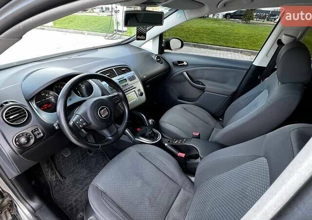 Сірий Сеат Toledo, об'ємом двигуна 1.6 л та пробігом 201 тис. км за 4990 $, фото 17 на Automoto.ua