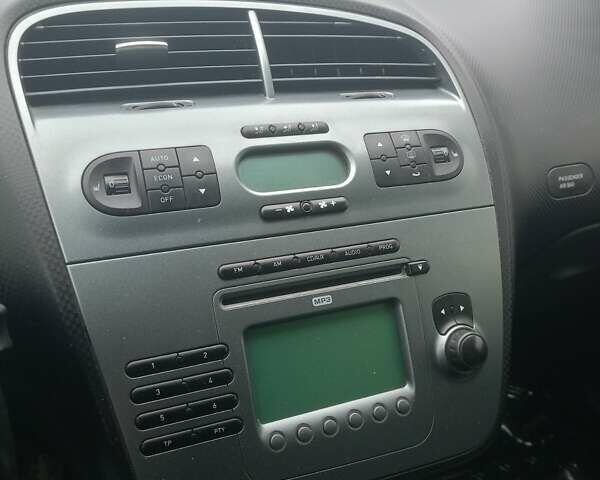 Серый Сеат Толедо, объемом двигателя 1.6 л и пробегом 436 тыс. км за 4600 $, фото 9 на Automoto.ua