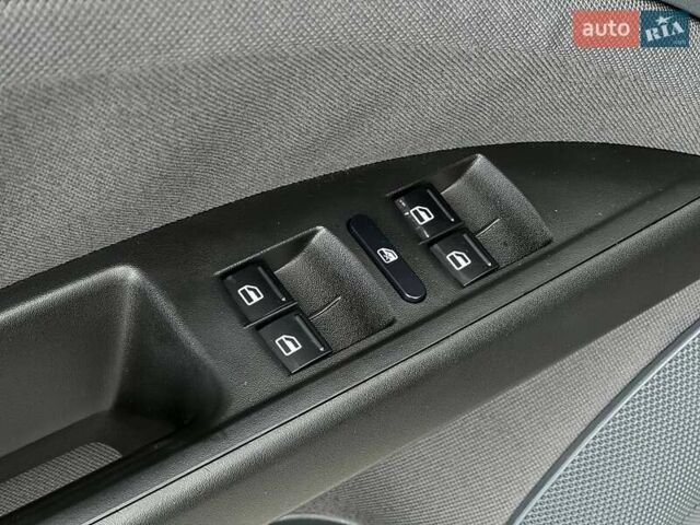 Серый Сеат Толедо, объемом двигателя 1.6 л и пробегом 201 тыс. км за 4990 $, фото 12 на Automoto.ua