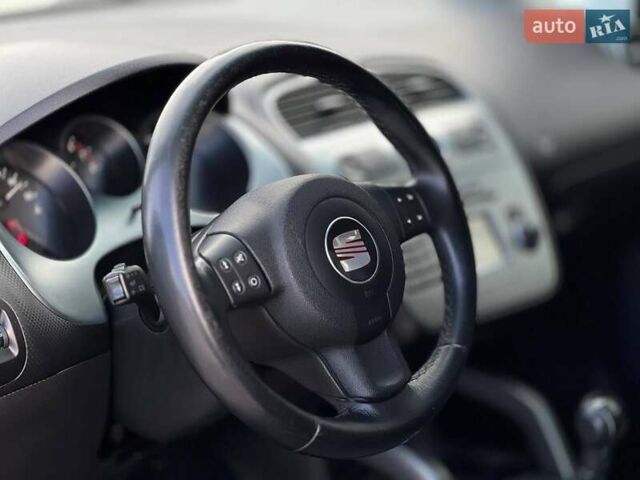 Серый Сеат Толедо, объемом двигателя 1.6 л и пробегом 201 тыс. км за 4990 $, фото 13 на Automoto.ua