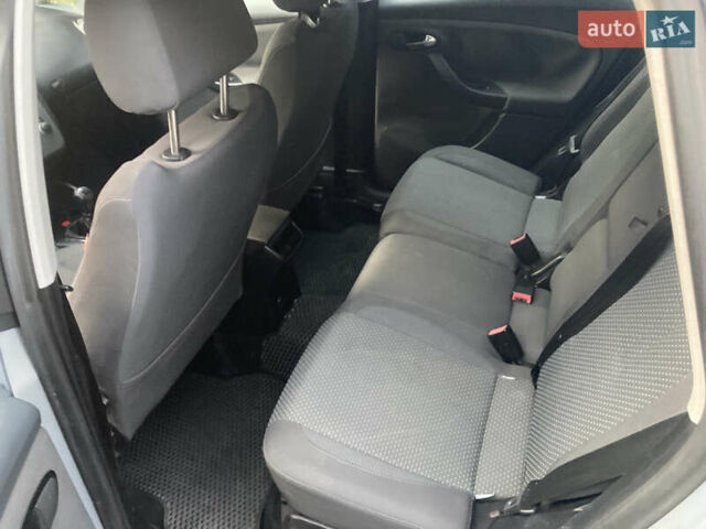 Сірий Сеат Toledo, об'ємом двигуна 1.6 л та пробігом 196 тис. км за 4100 $, фото 20 на Automoto.ua