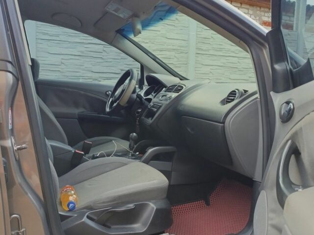 Серый Сеат Толедо, объемом двигателя 1.9 л и пробегом 297 тыс. км за 5600 $, фото 6 на Automoto.ua