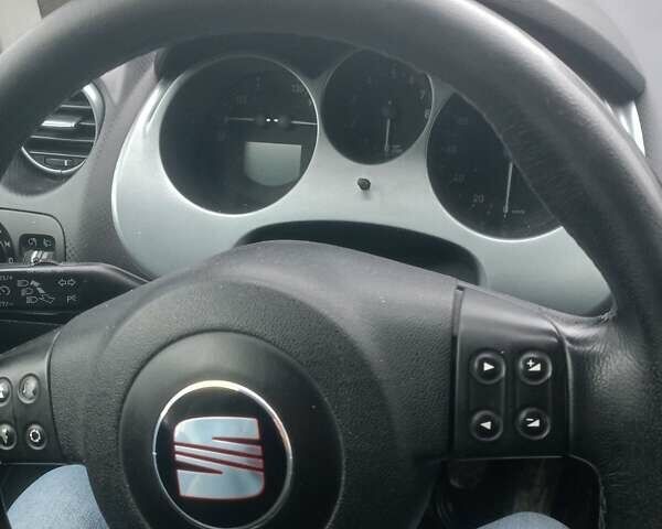 Серый Сеат Толедо, объемом двигателя 1.6 л и пробегом 436 тыс. км за 4600 $, фото 4 на Automoto.ua