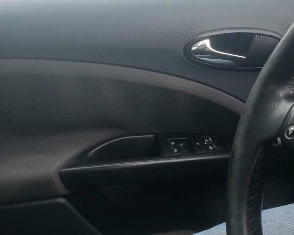 Серый Сеат Толедо, объемом двигателя 1.6 л и пробегом 436 тыс. км за 4600 $, фото 5 на Automoto.ua