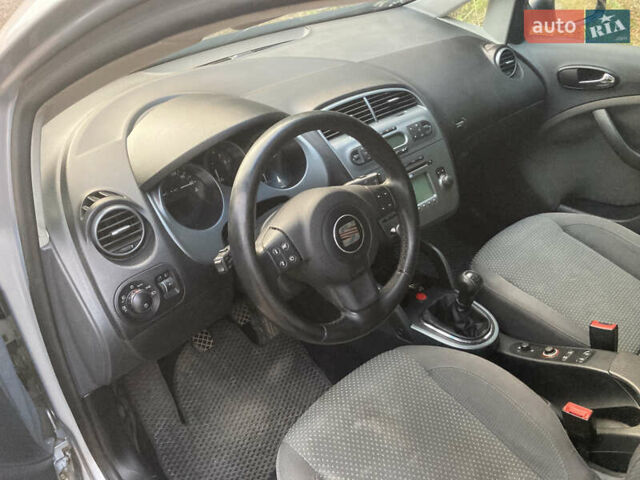 Сірий Сеат Toledo, об'ємом двигуна 1.6 л та пробігом 196 тис. км за 4100 $, фото 7 на Automoto.ua