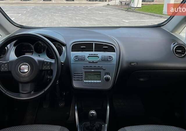 Сірий Сеат Toledo, об'ємом двигуна 1.6 л та пробігом 201 тис. км за 4990 $, фото 34 на Automoto.ua
