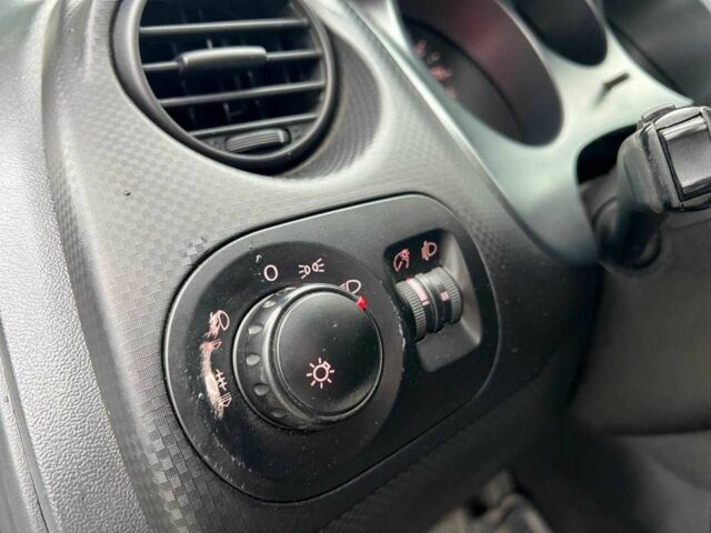Сірий Сеат Toledo, об'ємом двигуна 1.6 л та пробігом 217 тис. км за 4990 $, фото 18 на Automoto.ua