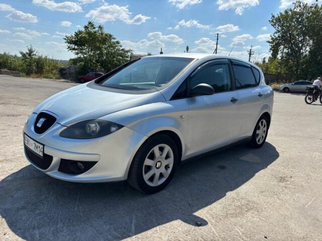 Сірий Сеат Toledo, об'ємом двигуна 1.6 л та пробігом 255 тис. км за 2300 $, фото 2 на Automoto.ua