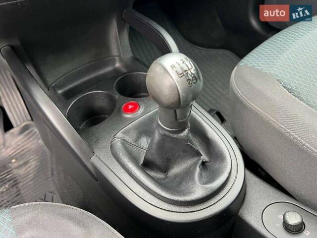 Сірий Сеат Toledo, об'ємом двигуна 1.6 л та пробігом 217 тис. км за 4990 $, фото 25 на Automoto.ua