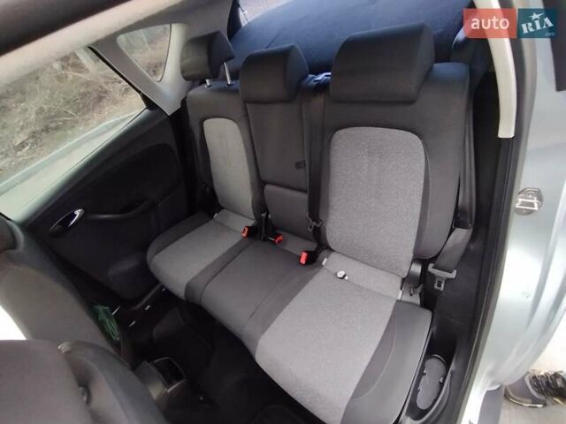 Сірий Сеат Toledo, об'ємом двигуна 1.9 л та пробігом 227 тис. км за 5300 $, фото 21 на Automoto.ua