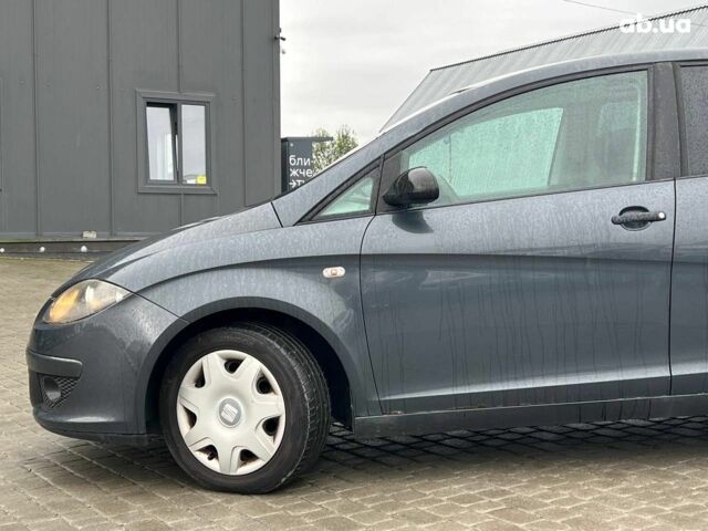 Сірий Сеат Toledo, об'ємом двигуна 1.6 л та пробігом 217 тис. км за 4990 $, фото 2 на Automoto.ua