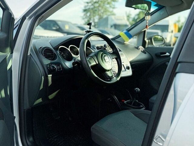 Сірий Сеат Toledo, об'ємом двигуна 1.6 л та пробігом 207 тис. км за 4750 $, фото 24 на Automoto.ua